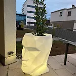 Miracle House 160qm Terrasse, Parkplatz & Internet 100mbit -self Check In- Λέονμπεργκ