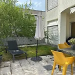 Miracle House 160qm Terrasse, Parkplatz & Internet 100mbit -self Check In-