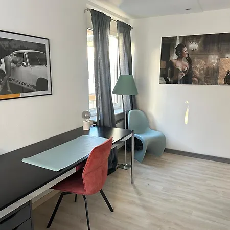 Lejlighed Miracle House Mit Terrasse, Parkplatz & Top-ausstattung In *