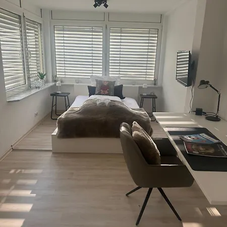 Miracle House Mit Terrasse, Parkplatz & Top-ausstattung In 레온베르크