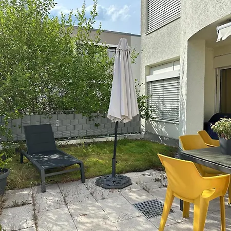 Miracle House 160qm Terrasse, Parkplatz & Internet 100mbit -self Check In-