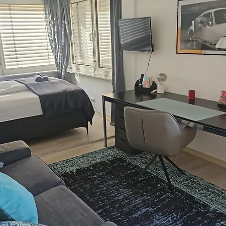 Miracle House 160qm Terrasse, Parkplatz & Internet 100mbit -self Check In- Λέονμπεργκ