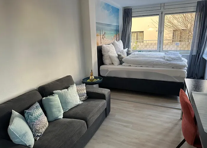 Miracle House 160Qm Terrasse, Parkplatz & Internet 100Mbit -Self Check In- Leonberg