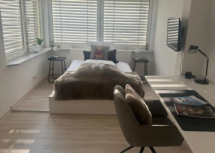 Miracle House 160Qm Terrasse, Parkplatz & Internet 100Mbit -Self Check In- Leonberg