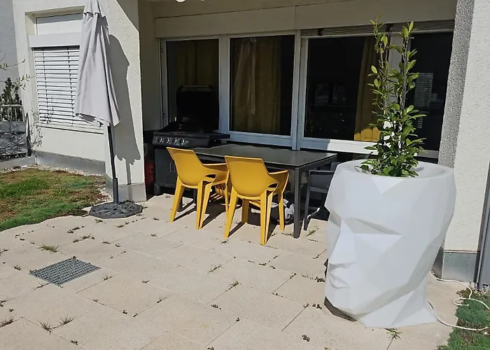 Appartement Miracle House 160Qm Terrasse, Parkplatz & Internet 100Mbit -Self Check In-