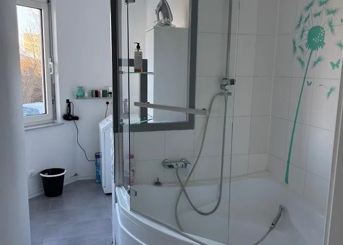 Miracle House 160Qm Terrasse, Parkplatz & Internet 100Mbit -Self Check In- *