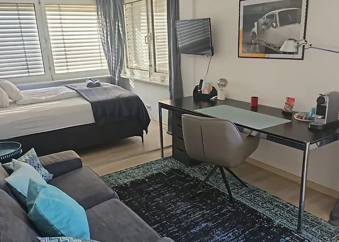 Miracle House 160qm Terrasse, Parkplatz & Internet 100mbit -self Check In- Leonberg